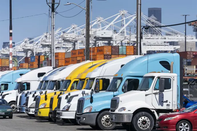 El Supremo de EE. UU. acepta abordar urgentemente la legalidad de los aranceles