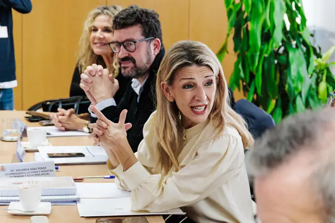 Trabajo se reúne hoy con sindicatos y empresarios para dar inicio a la reforma del despido en