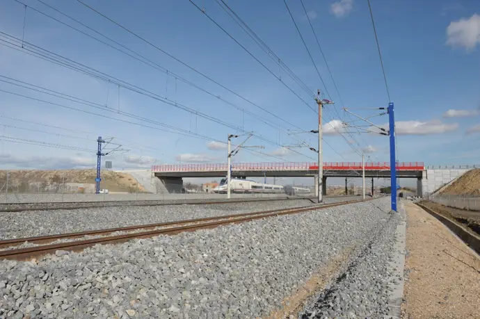 Adif Alta Velocidad amplía sus pérdidas un 51% hasta septiembre, aunque sus ingresos crecen un 5%